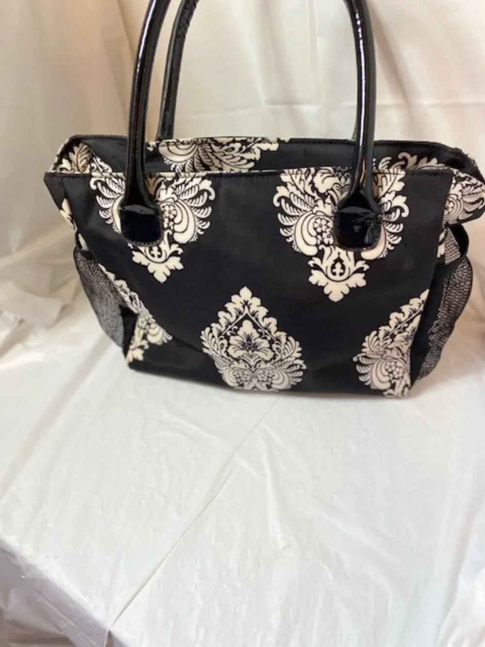 Chic Damask Insulated Lunch Bag Tote – Black & Cream Baroque Cooler with Patent